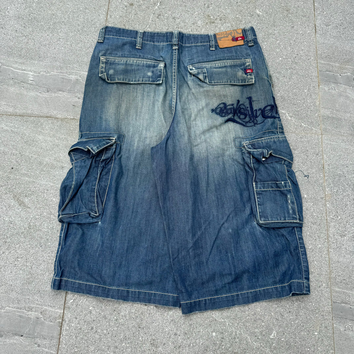 quiksilver long faders - 34x16”