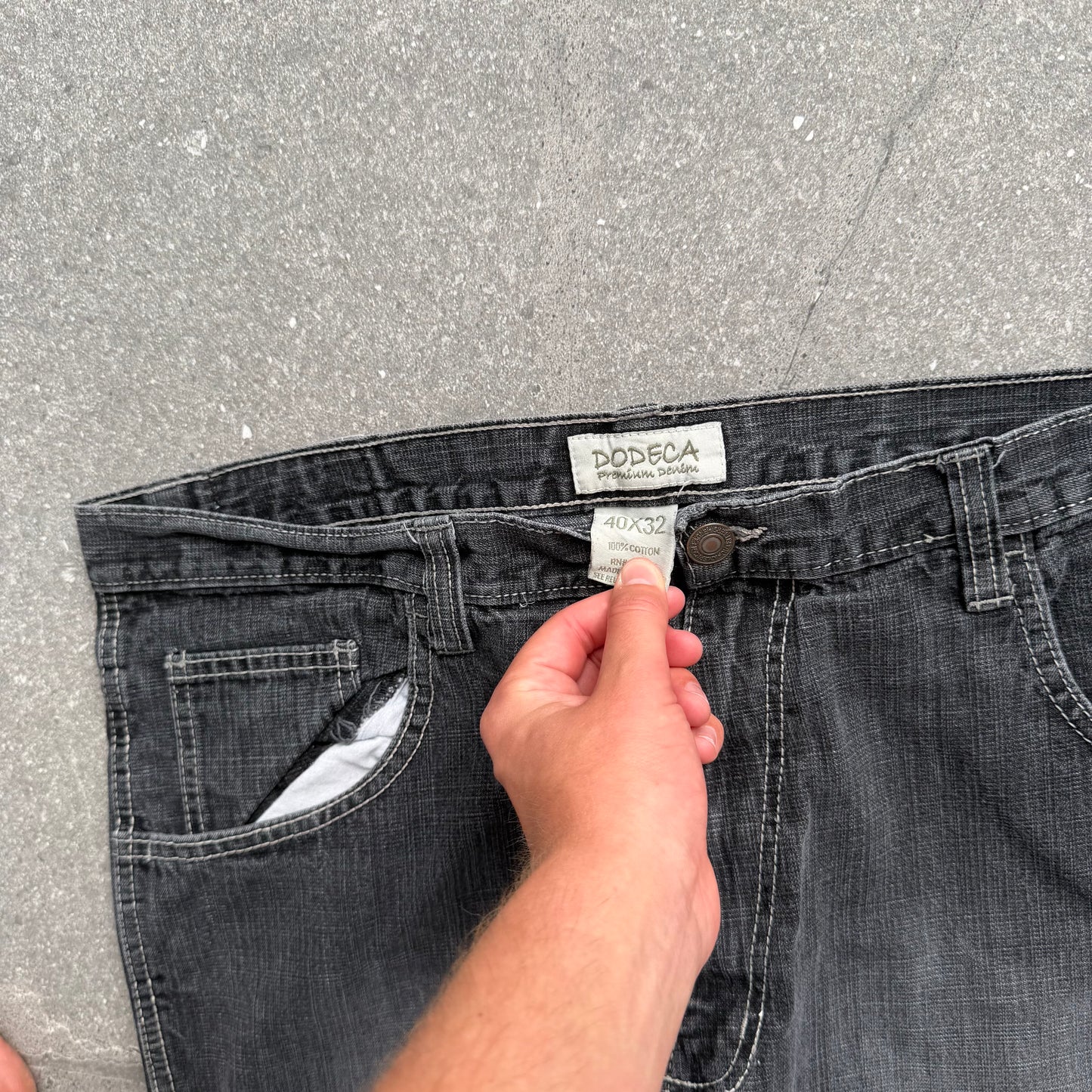 dodeca southpoles - 40x32”