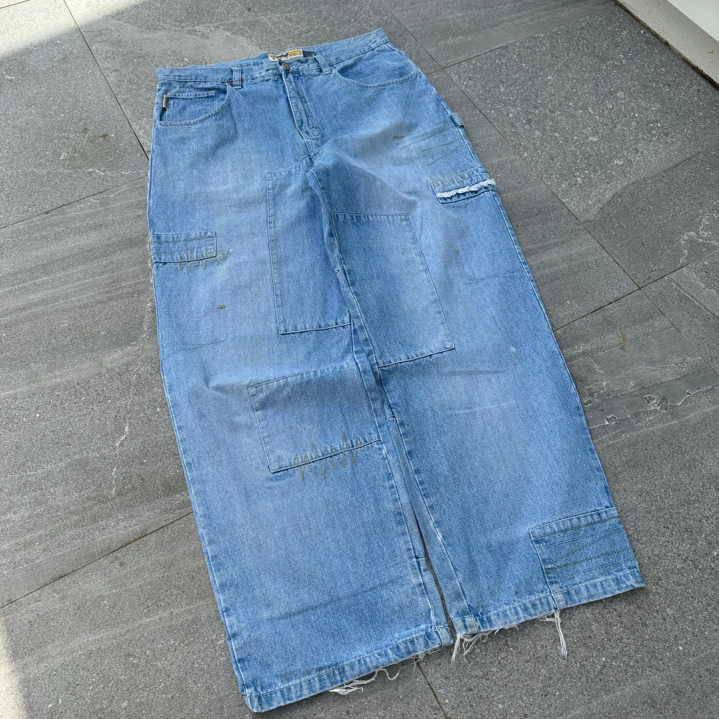 goated panelled southpoles - 36x32”