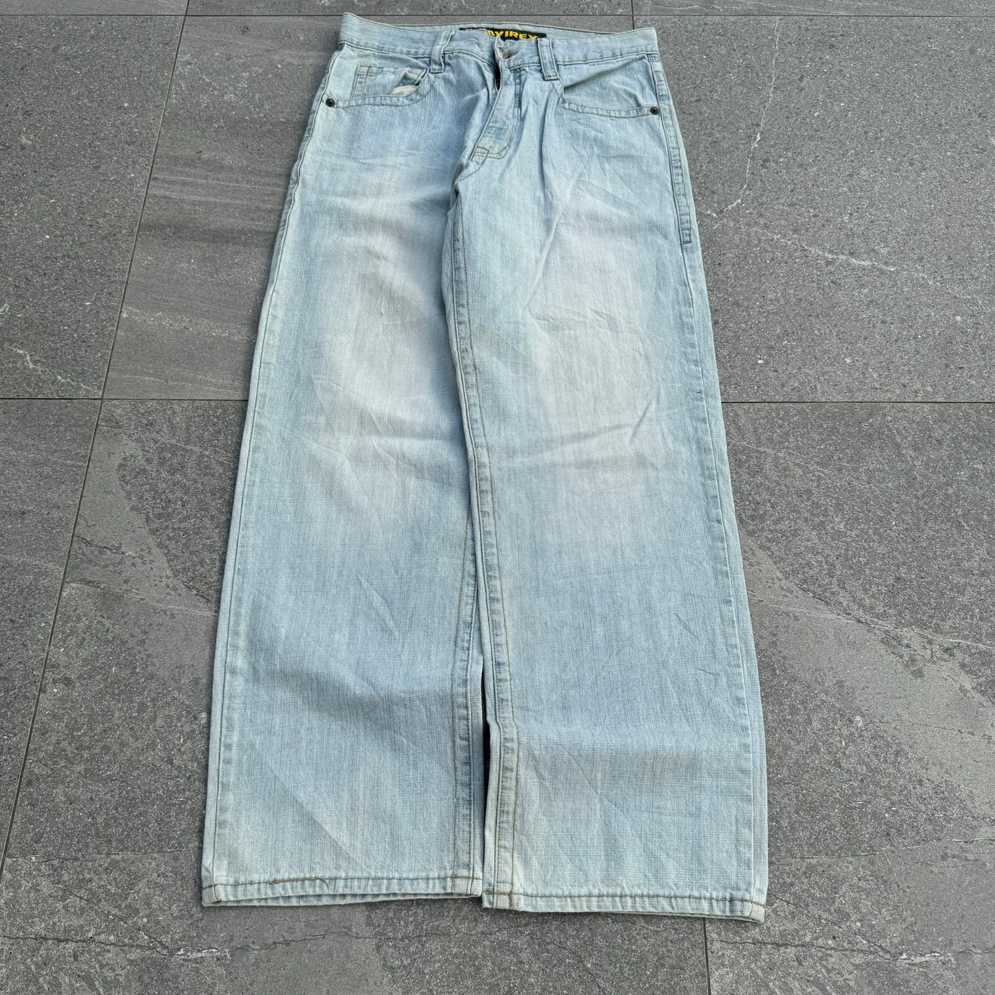 avirex jeans - 33x32”