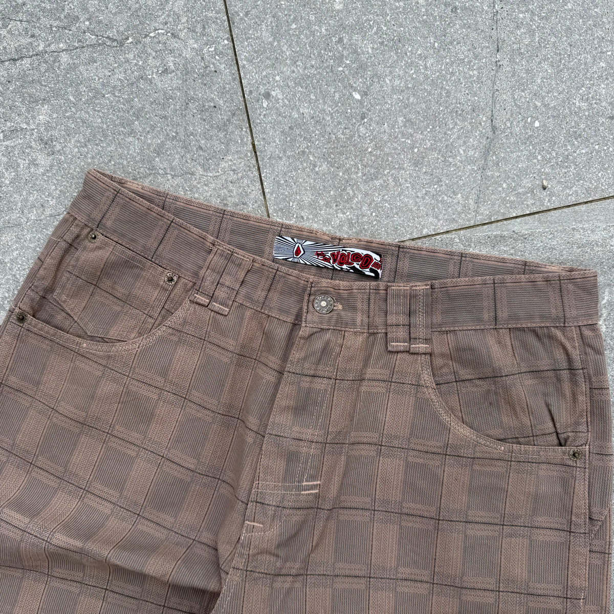 chimney volcom shorts 🧱 - 34”