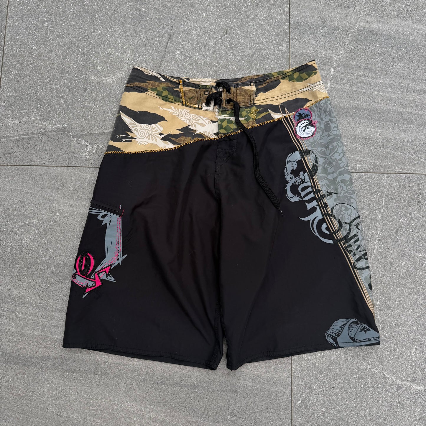 grail quiksilver camo split waist shorts - 31”