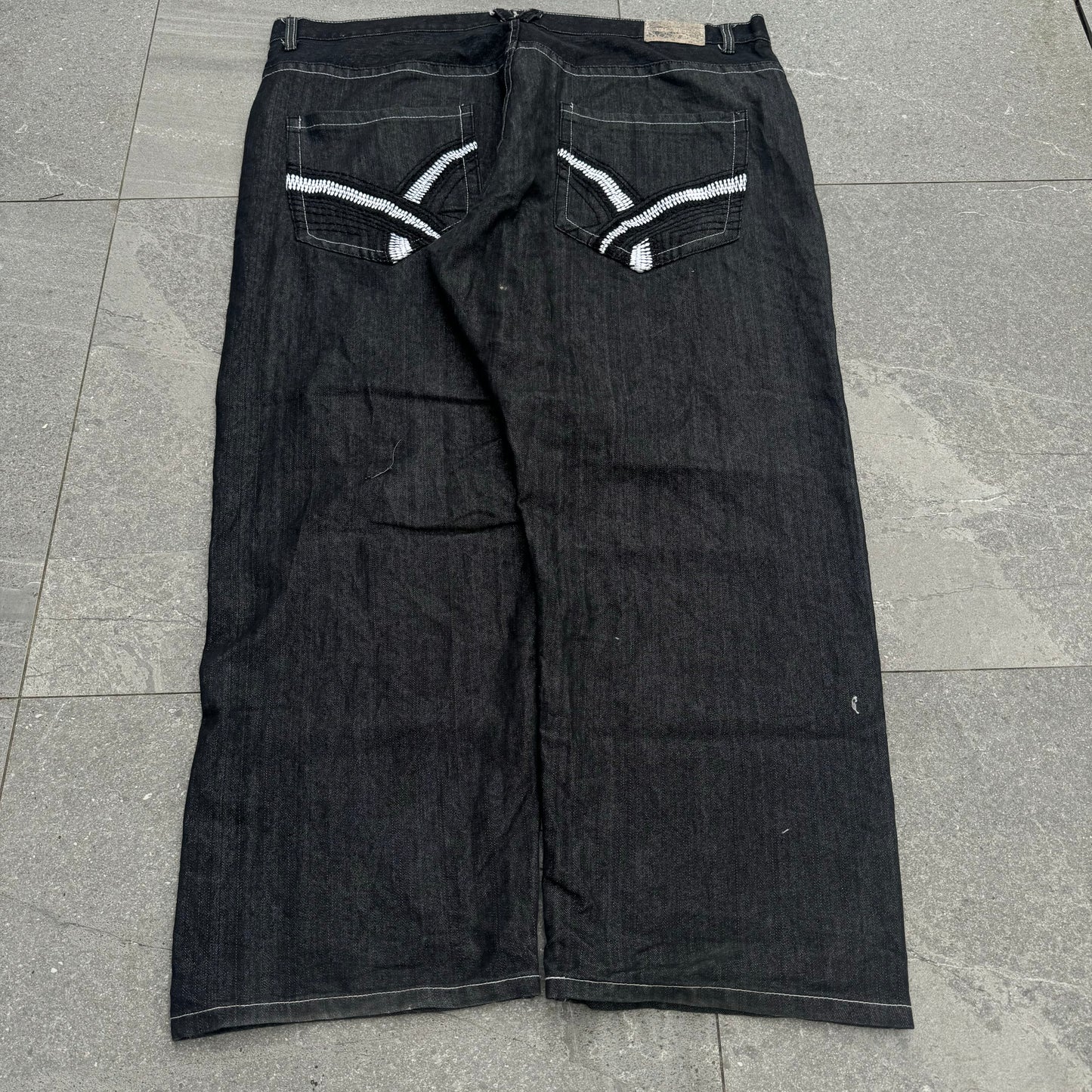 size 50 jeans ☠️☠️☠️ 50x33”