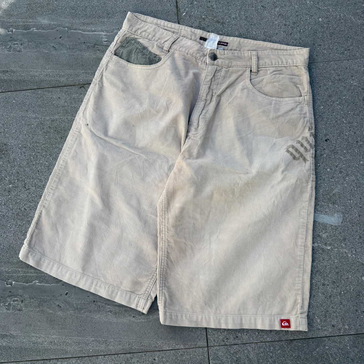 the best ever. quiksilver corduroys - 34”