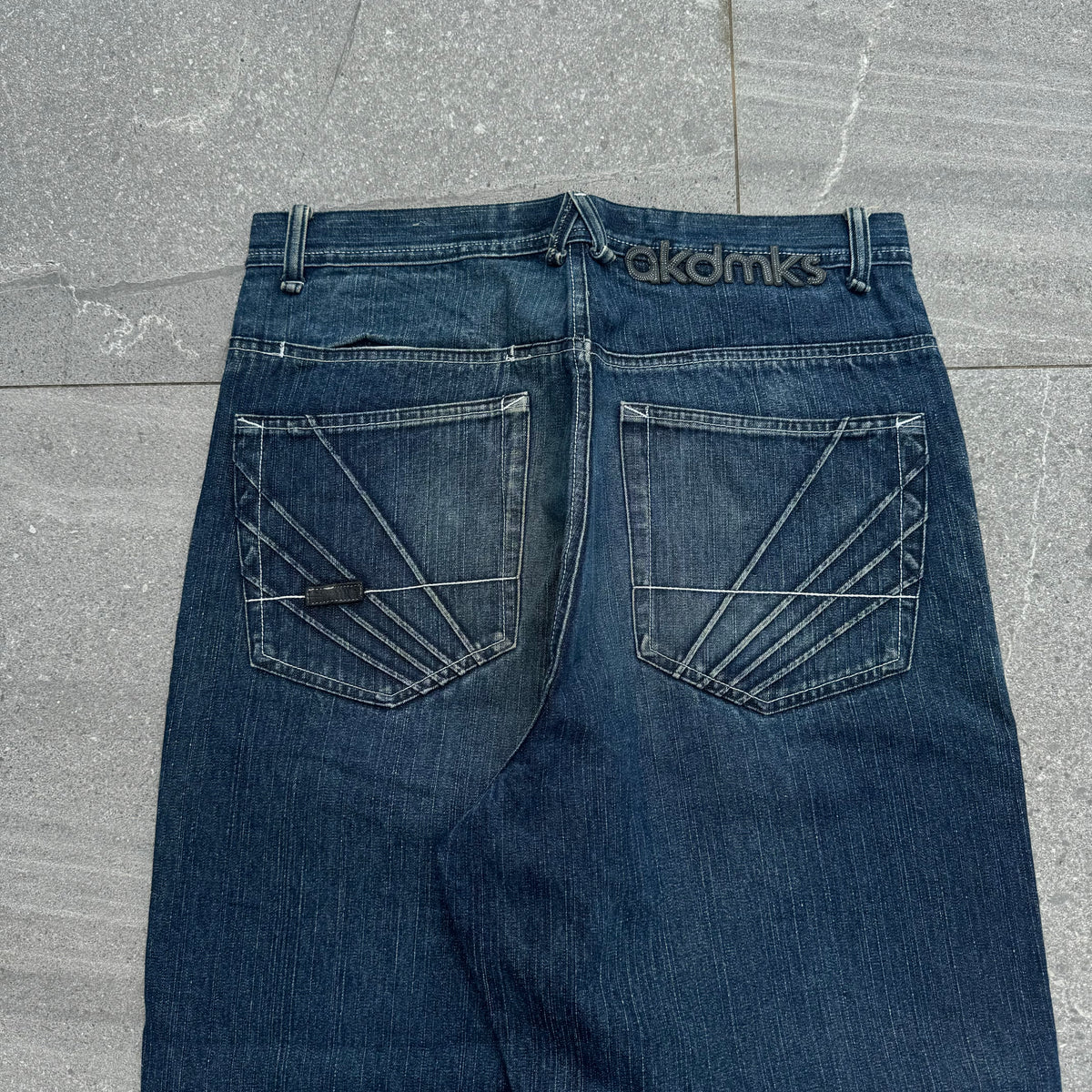 akademiks 3/4 - 34x24”