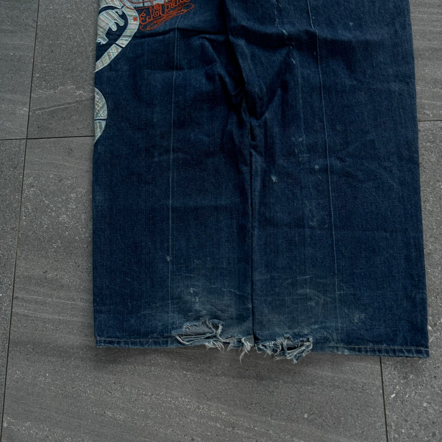 crayzzzz ecko hits - 36x32”