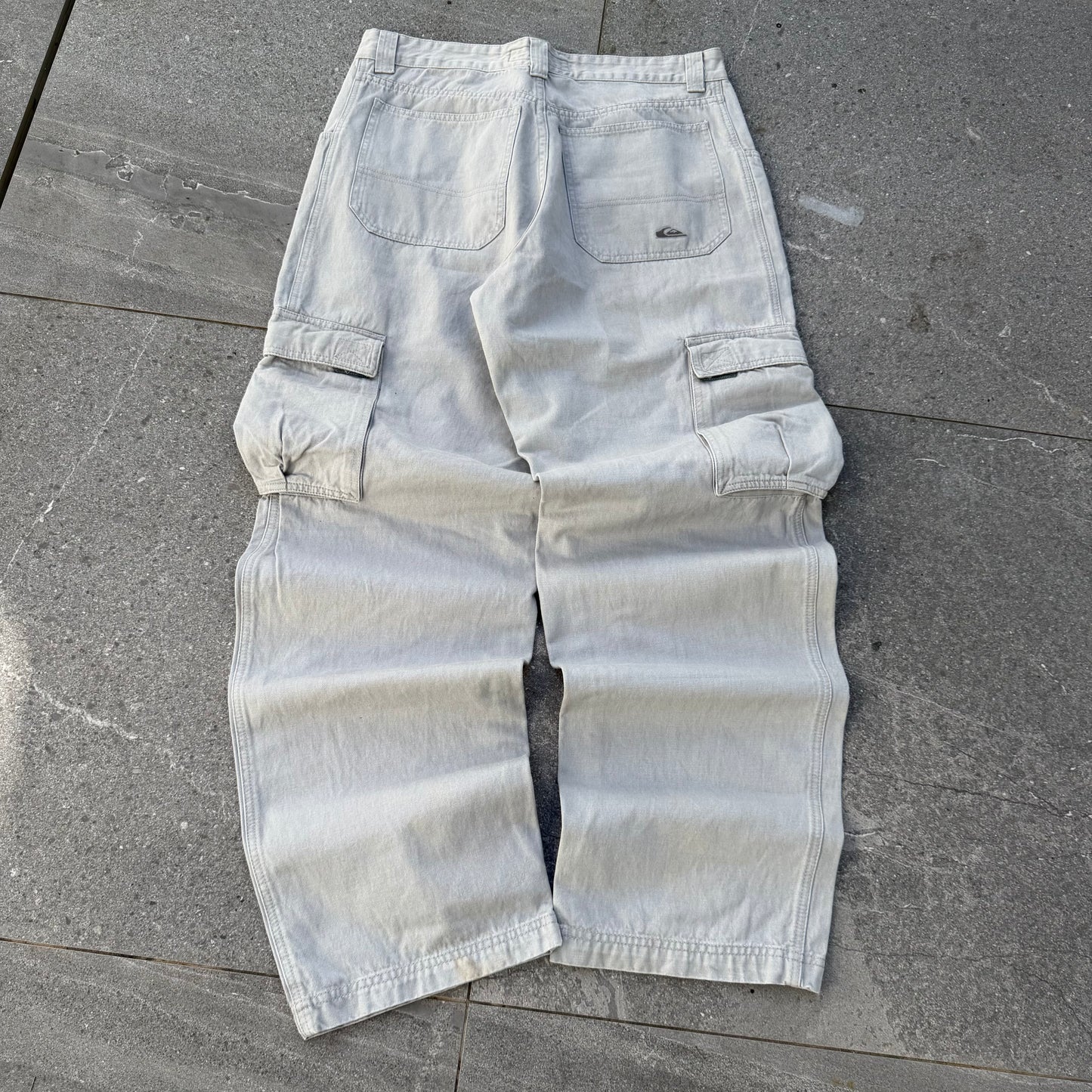 peak 2000s quiksilver cargos - 34x33”
