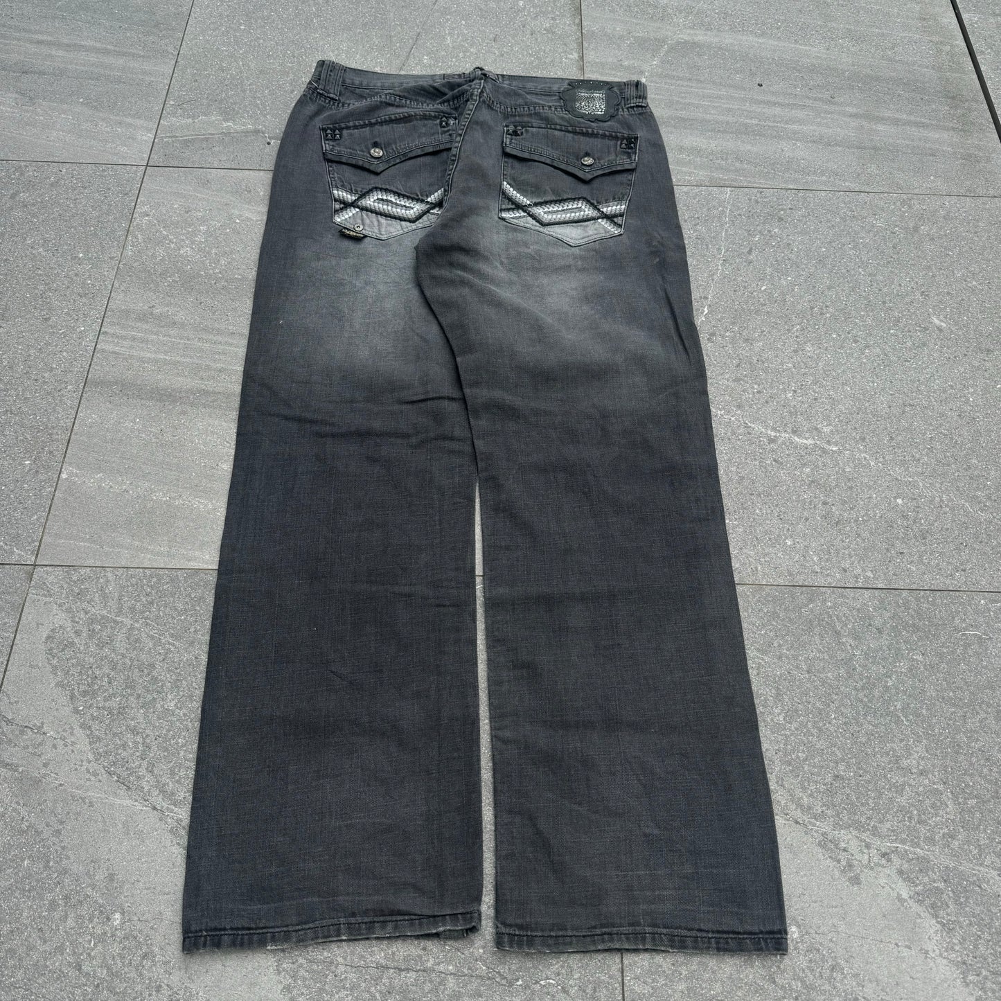 beaaaut akademiks bootcuts - 38x33”