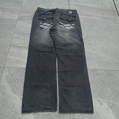 beaaaut akademiks bootcuts - 38x33”