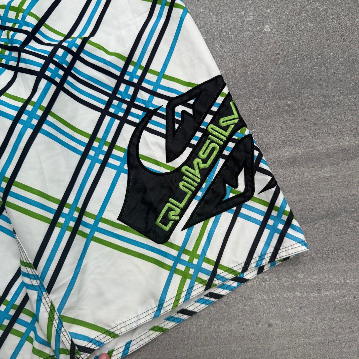 plaid quiksilver side hits - 32”