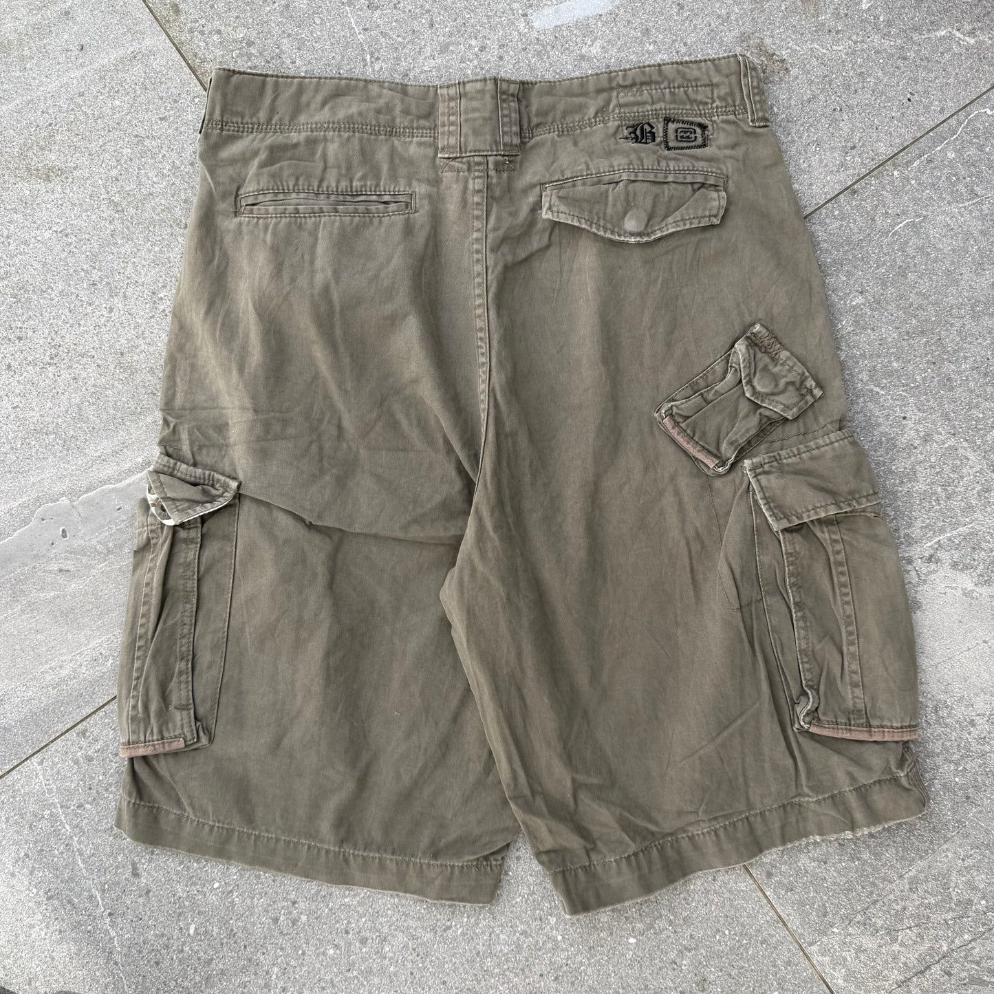 the PERFECT billabong shorts.  - 34”