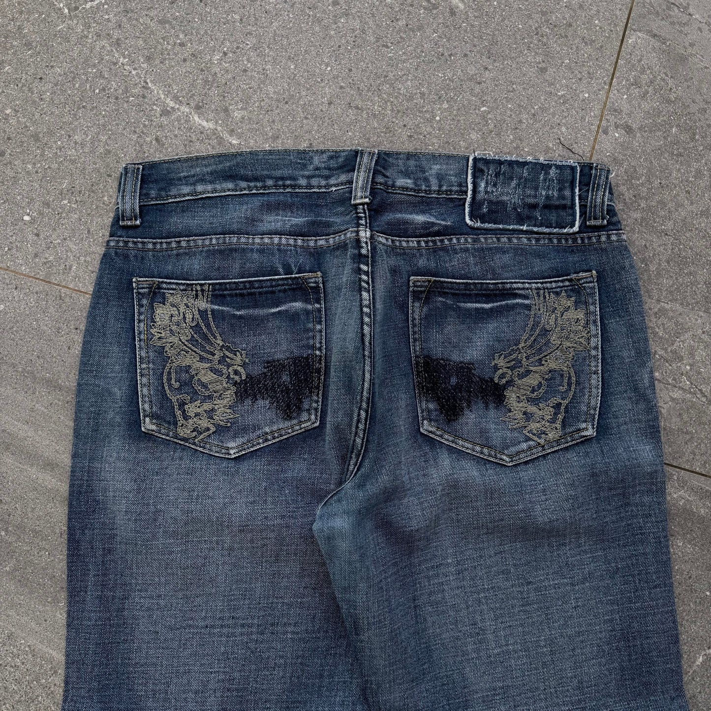 istg u will not find a pair with this wash/embroidery again. 36x31”
