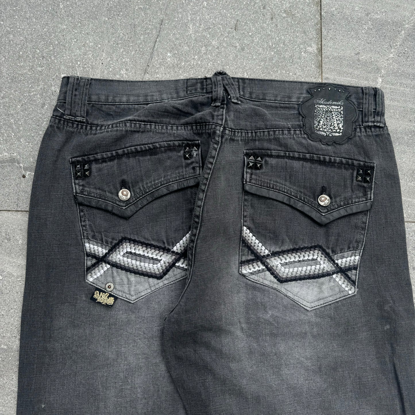 beaaaut akademiks bootcuts - 38x33”