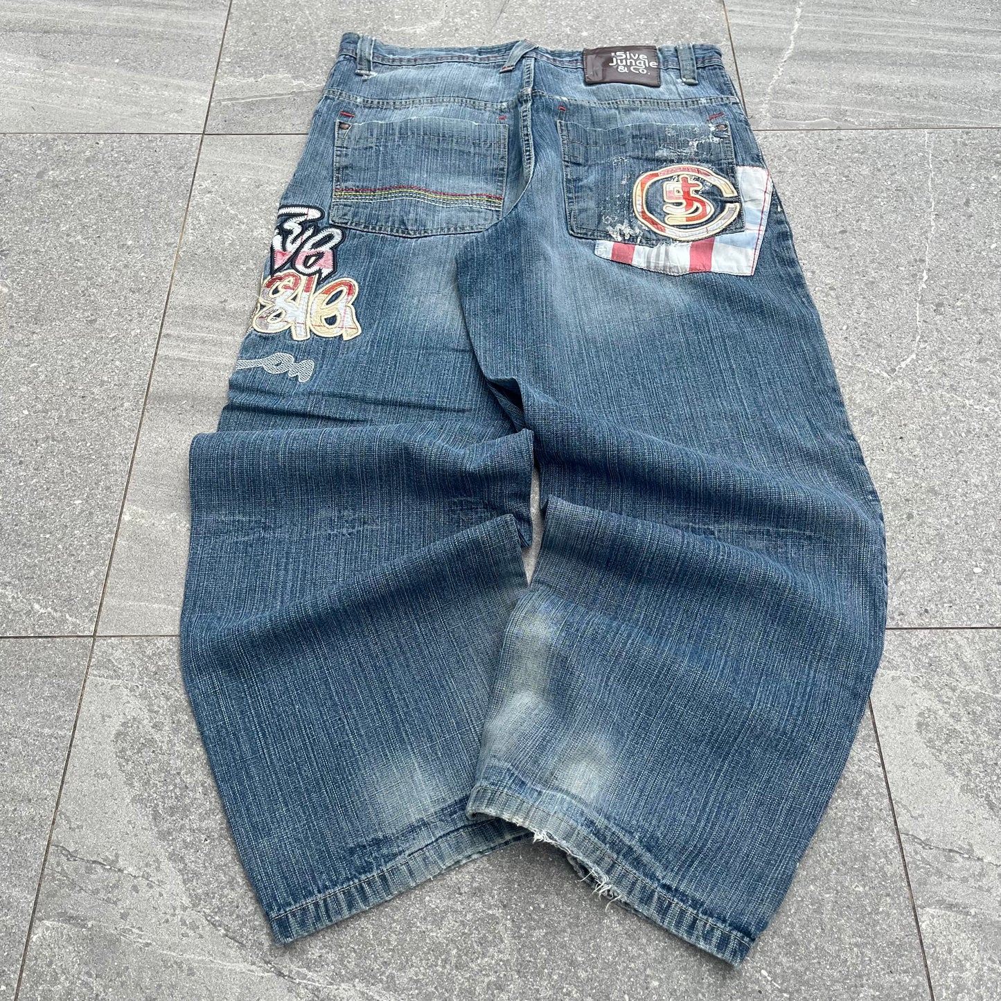 grail five jungle side hits - 34x29”