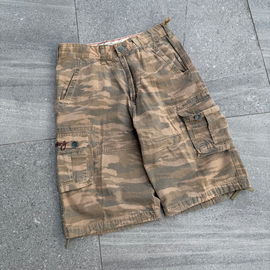 below knee billabong camos - 30”