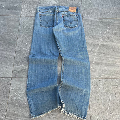 gorgeous levi 527 low bootcut - 32x32”