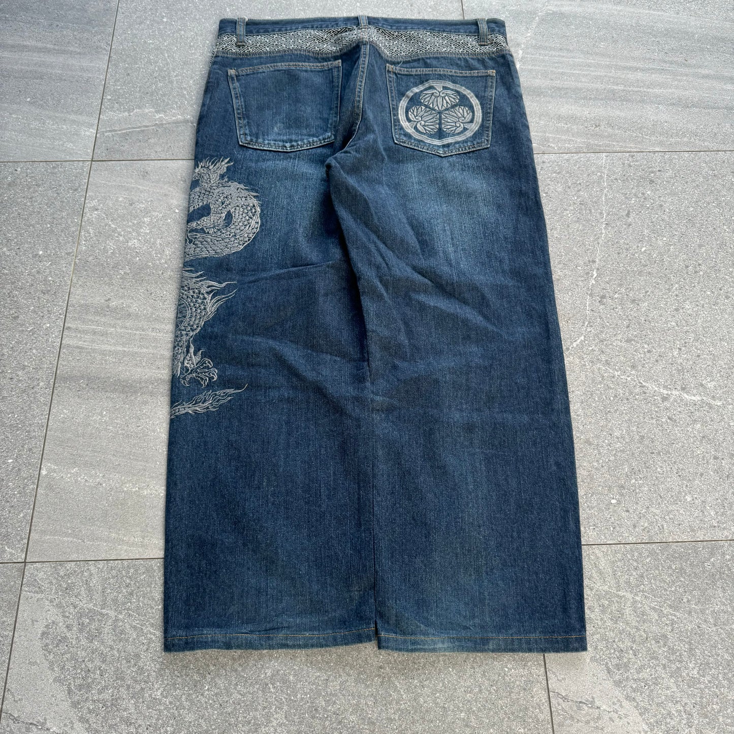 GRAILLLL gorgeous dragon side hits - 38x29”