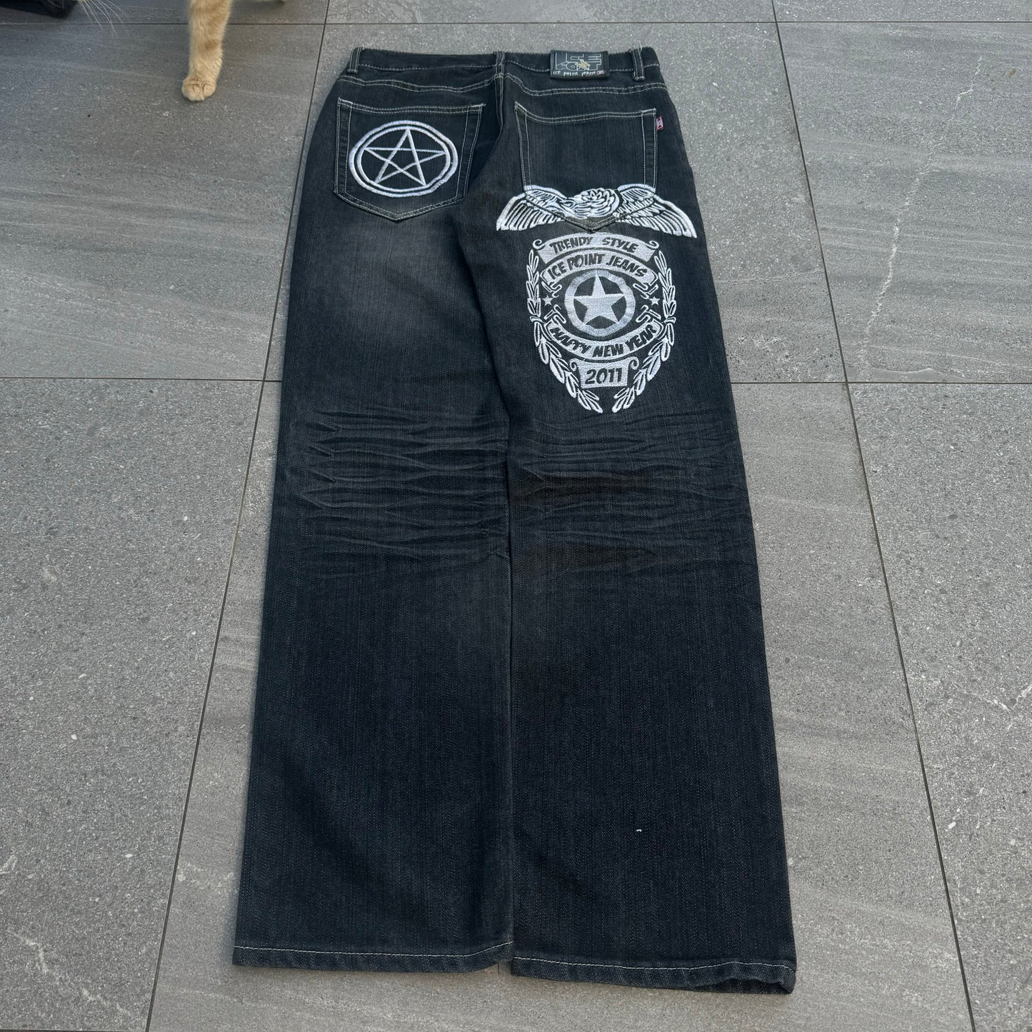 ice point jeans - 31x32”