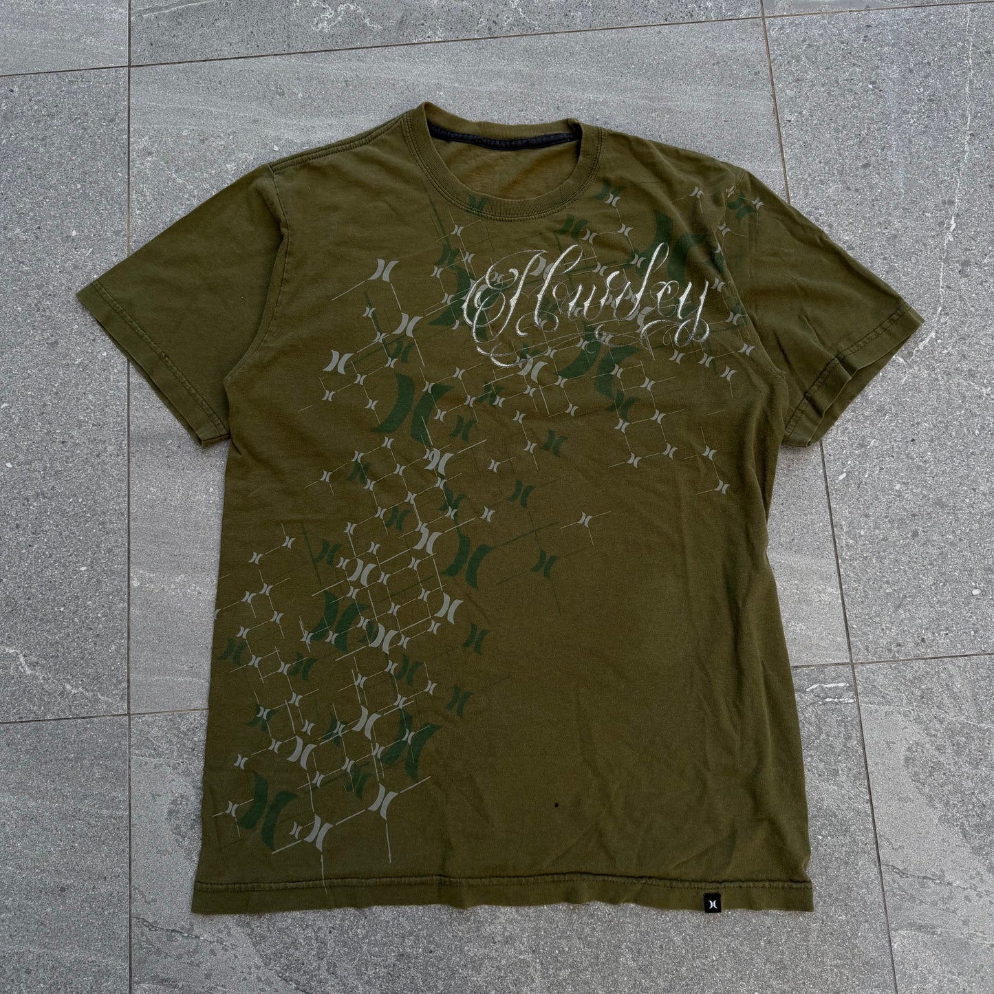 army green hurley tee 🪖 - M