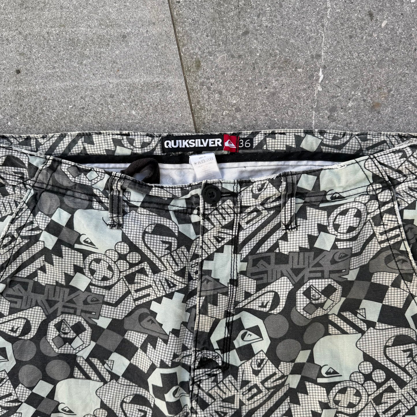 loooong quiksilver AOP shorts - 36”