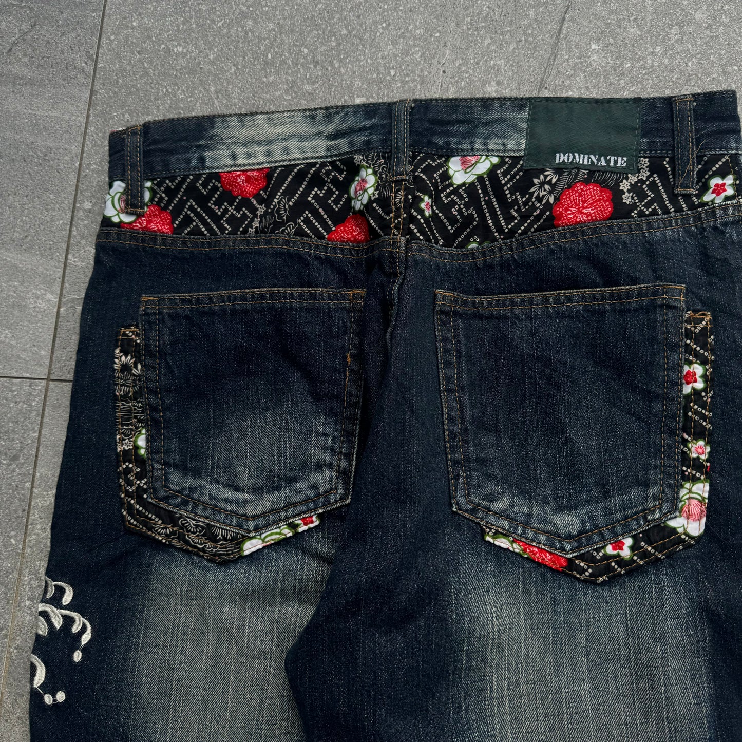 beautiful koi japanese jeans - 34x34”