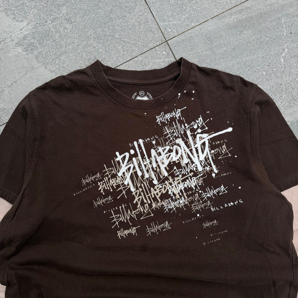 colours on this one 🥴 billabong size XXL