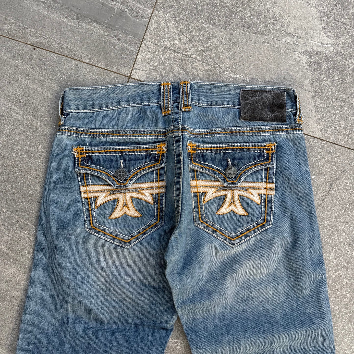 xtreme couture bootcuts - 32x32”