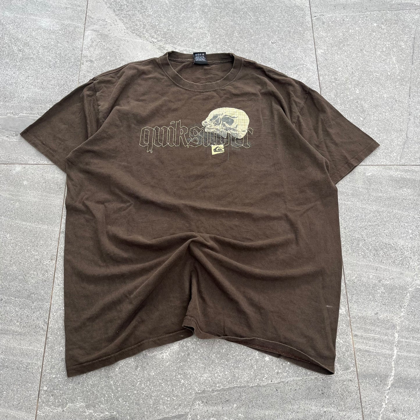 my personal 😫 quicksilver plaid skull tee - XL
