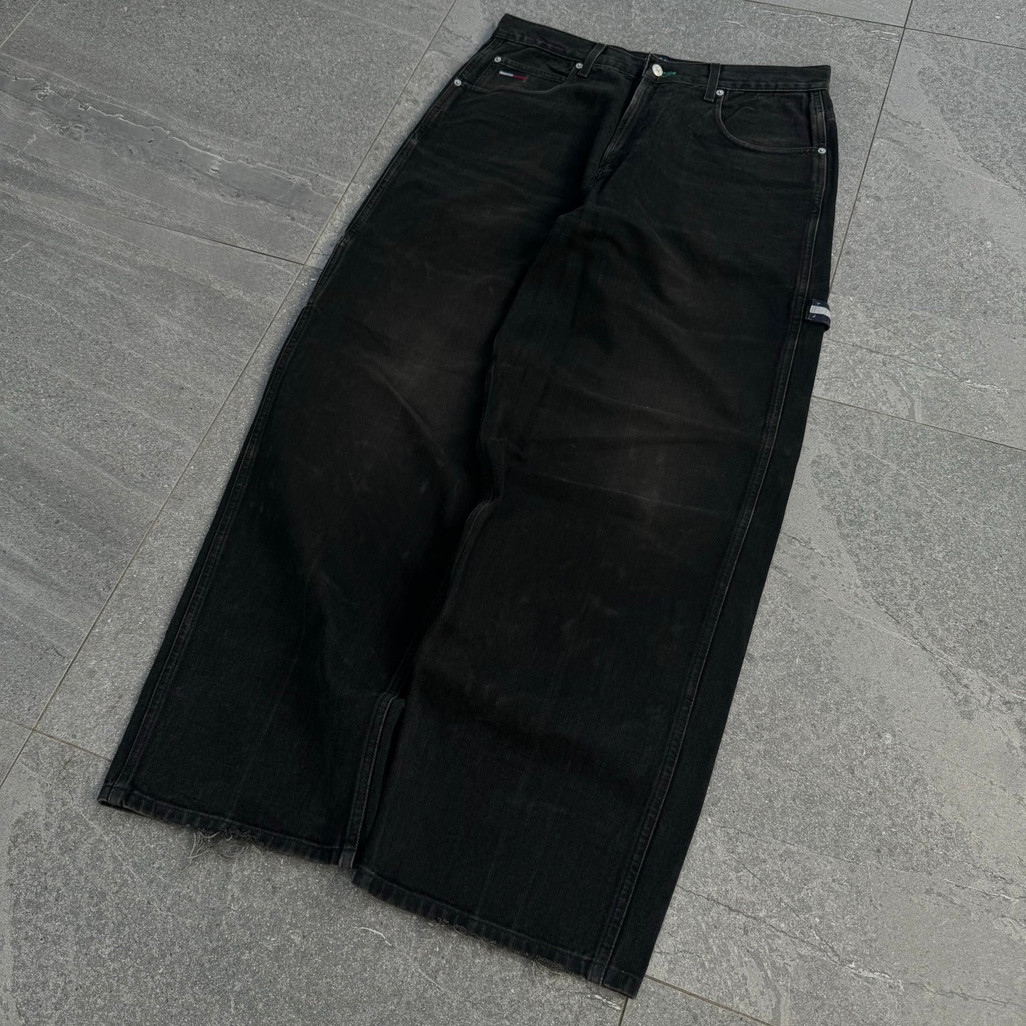 goat tommy jeans - 35x32”