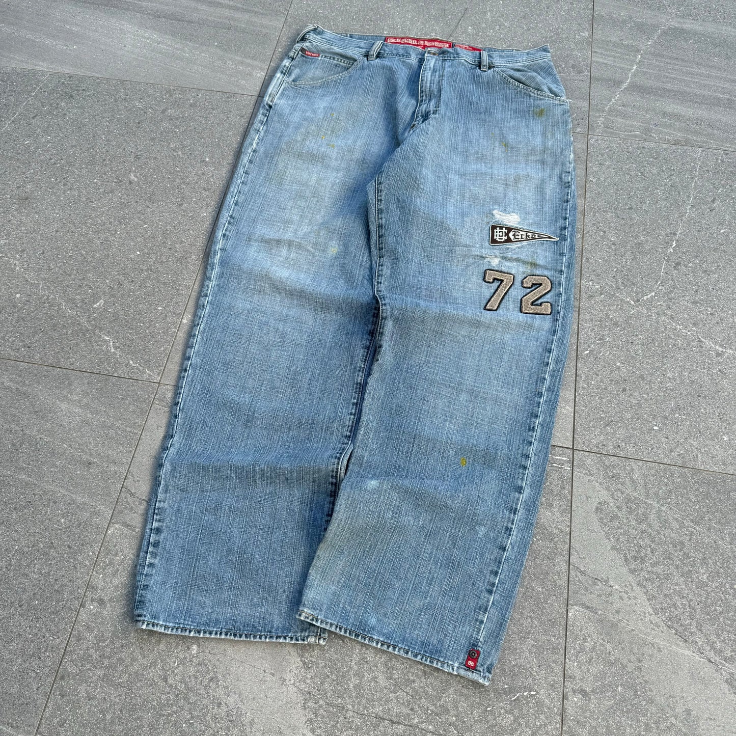 perfectly distressed ecko jeans - 36x32”