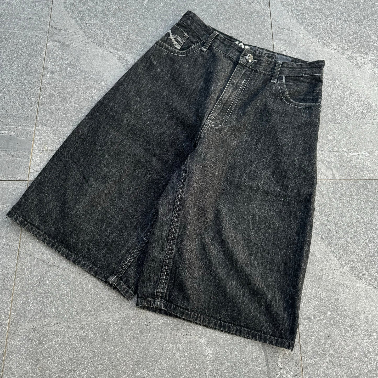 sexiest most beautiful ecko jorts - 32”
