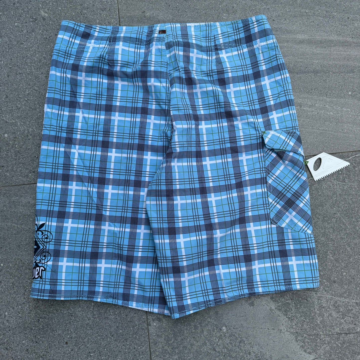 PEAKKK quiksilver boardies - 36x11.5”