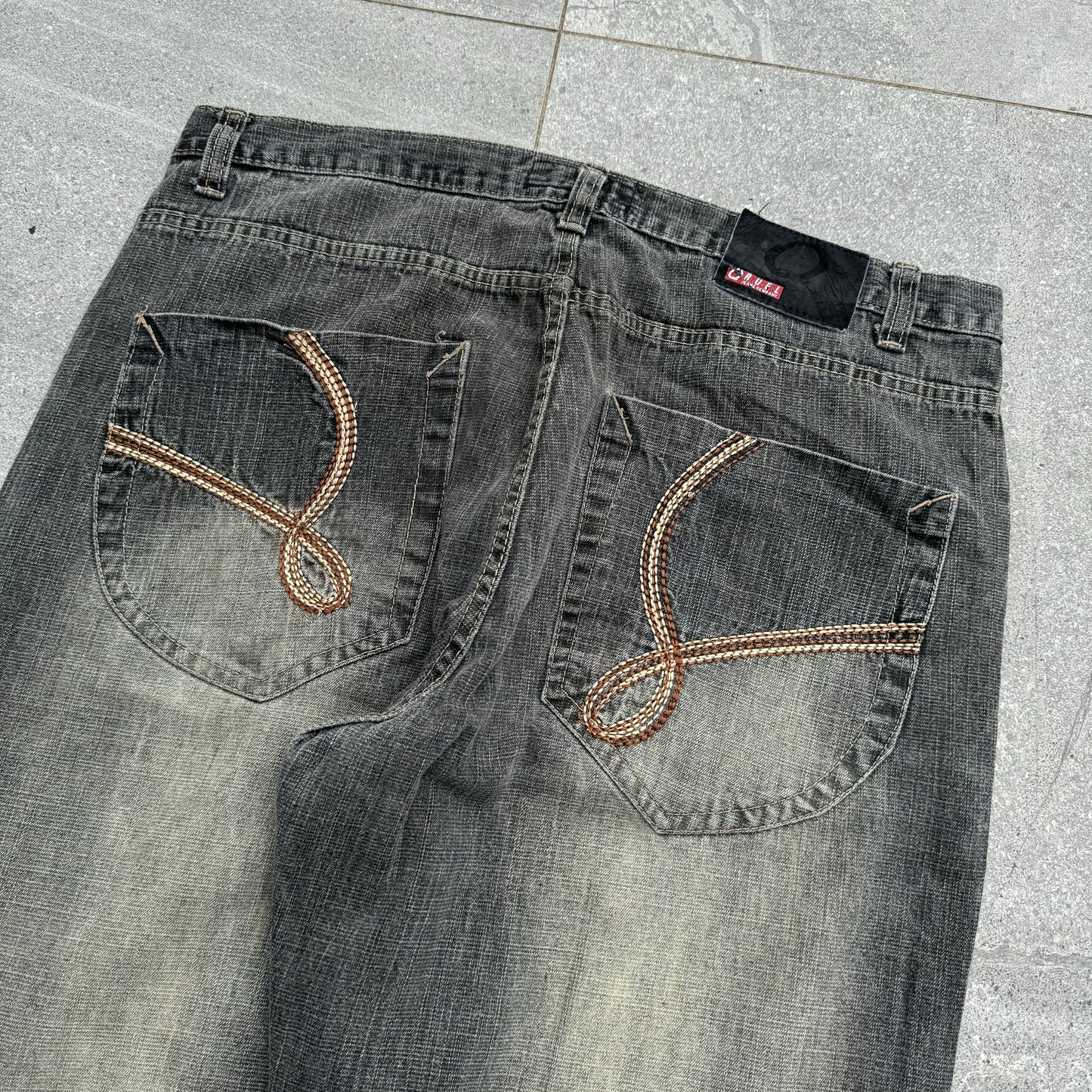 sand fade qruel jeans - 38x32”