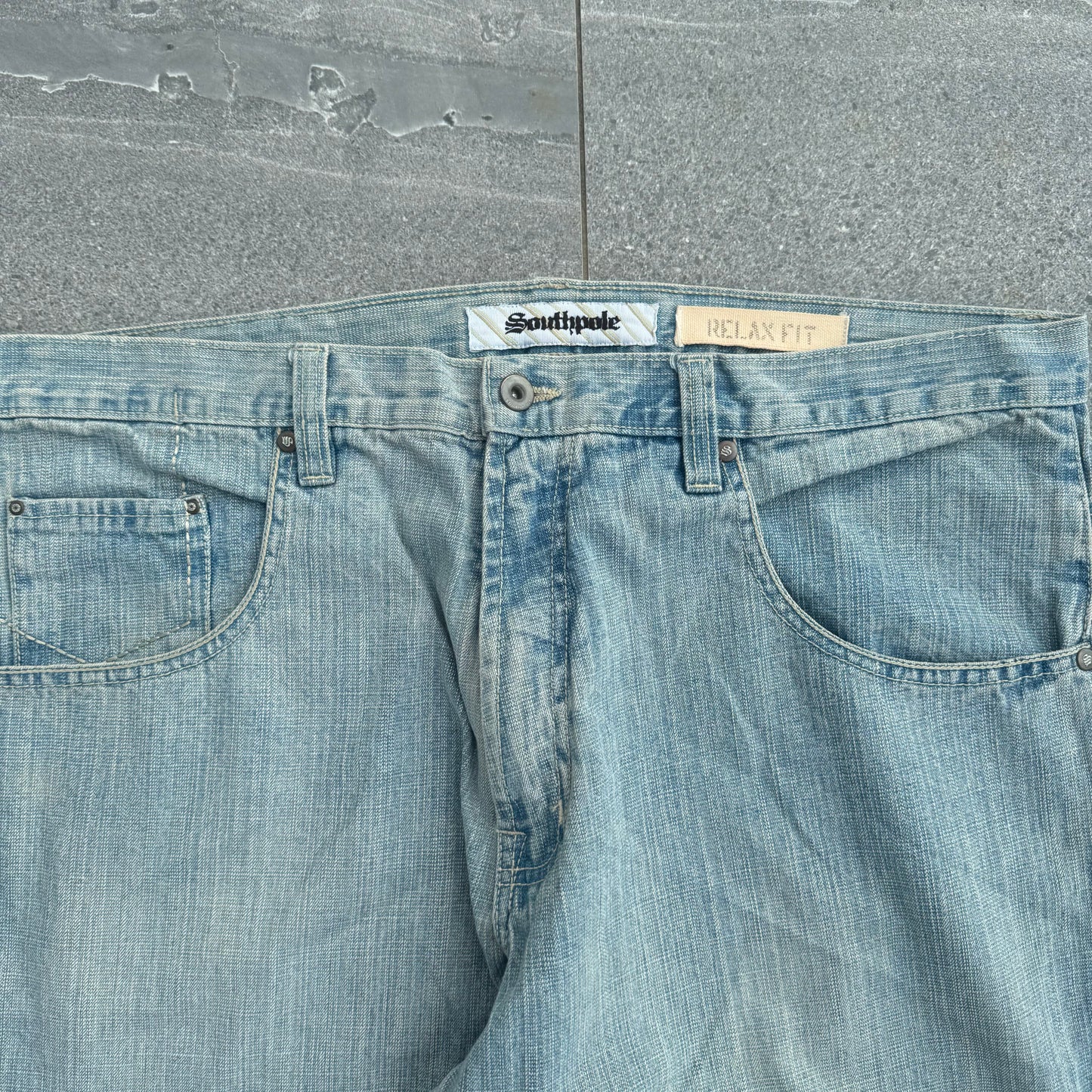 beautiful lightwash southpoles - 38x32”