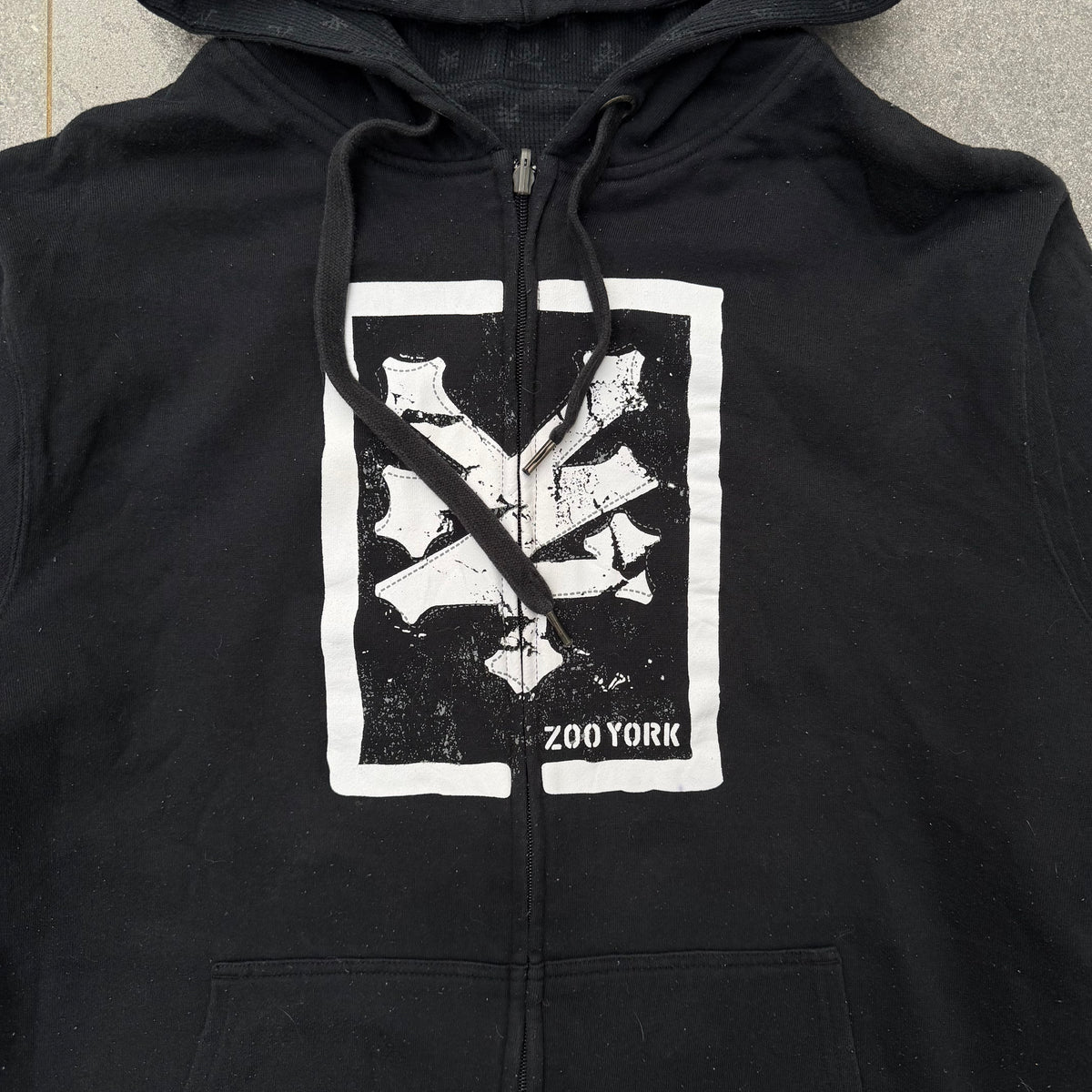 zoo york og stamp logo zipup - M