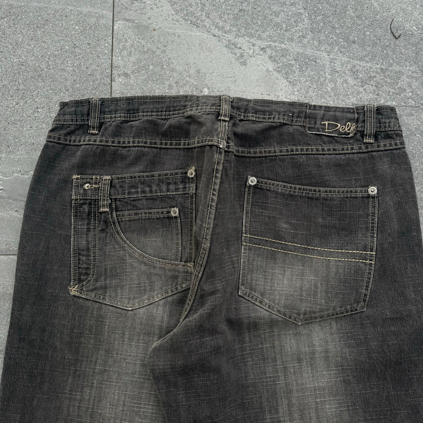 delf jeans - 42x32” (can fit most sizes tho)