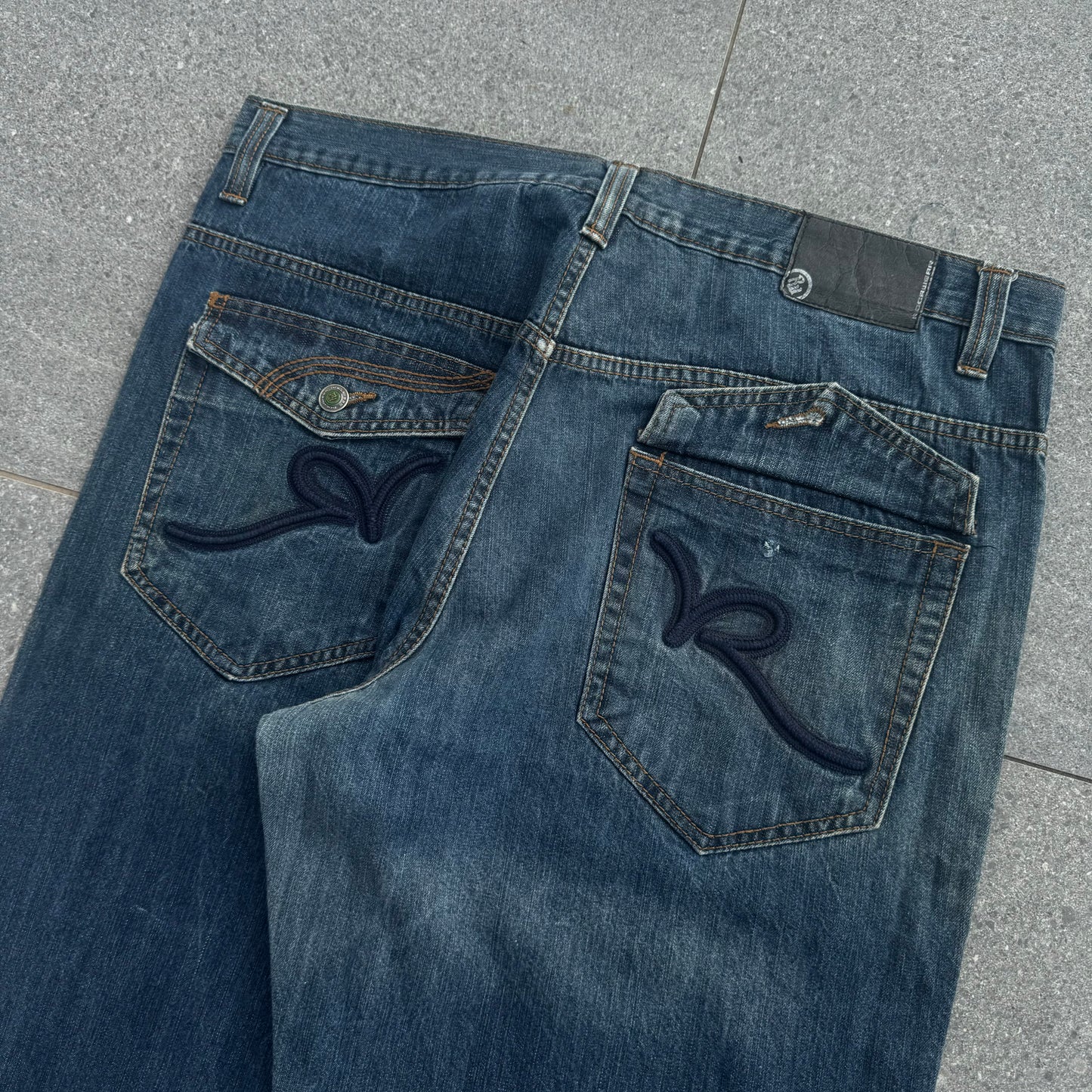 rocawear jeans - 36x33”