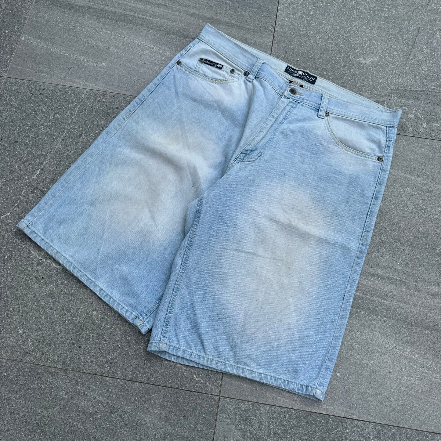 ecko jorts - 40”