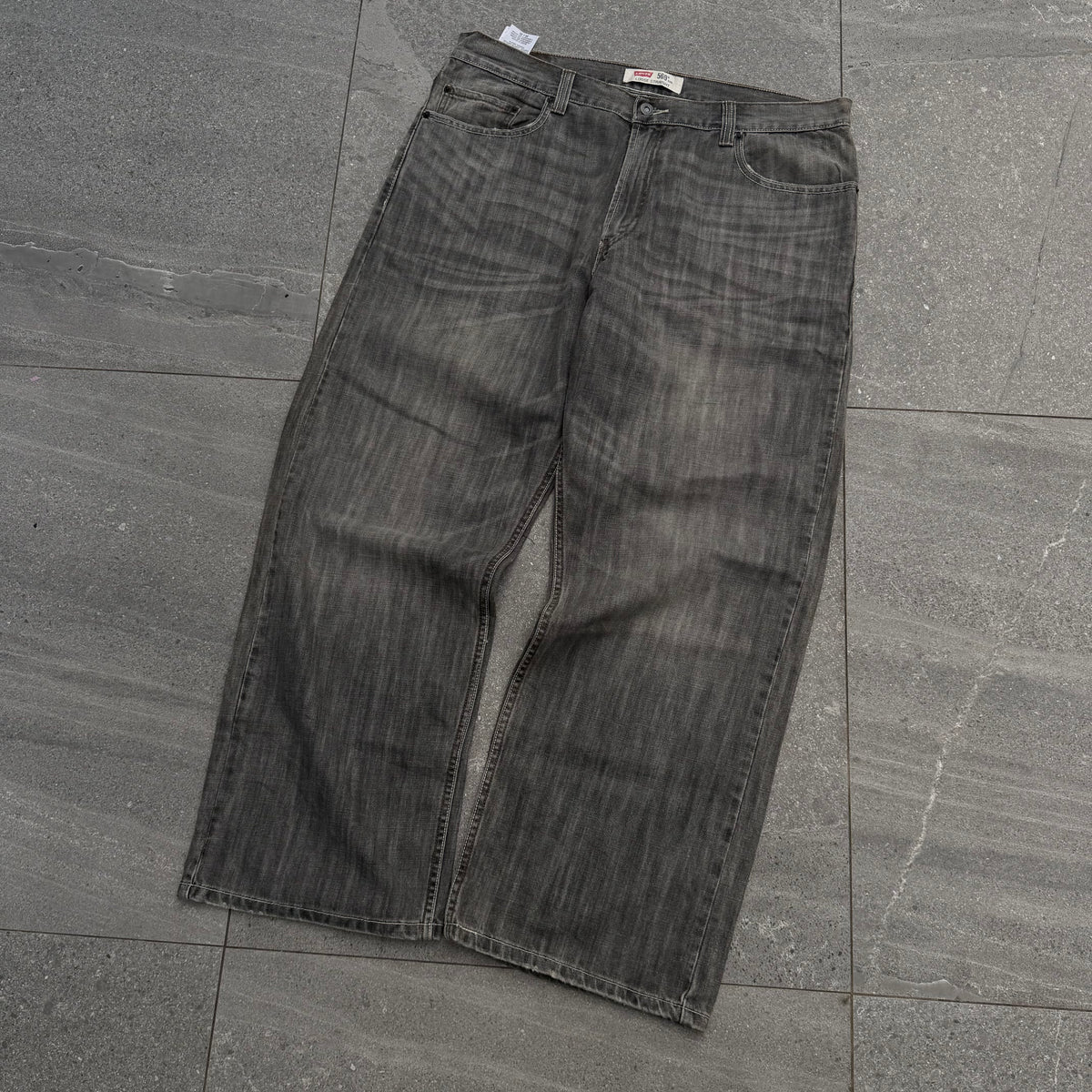 levi’s 569 loose straight - 37x30”