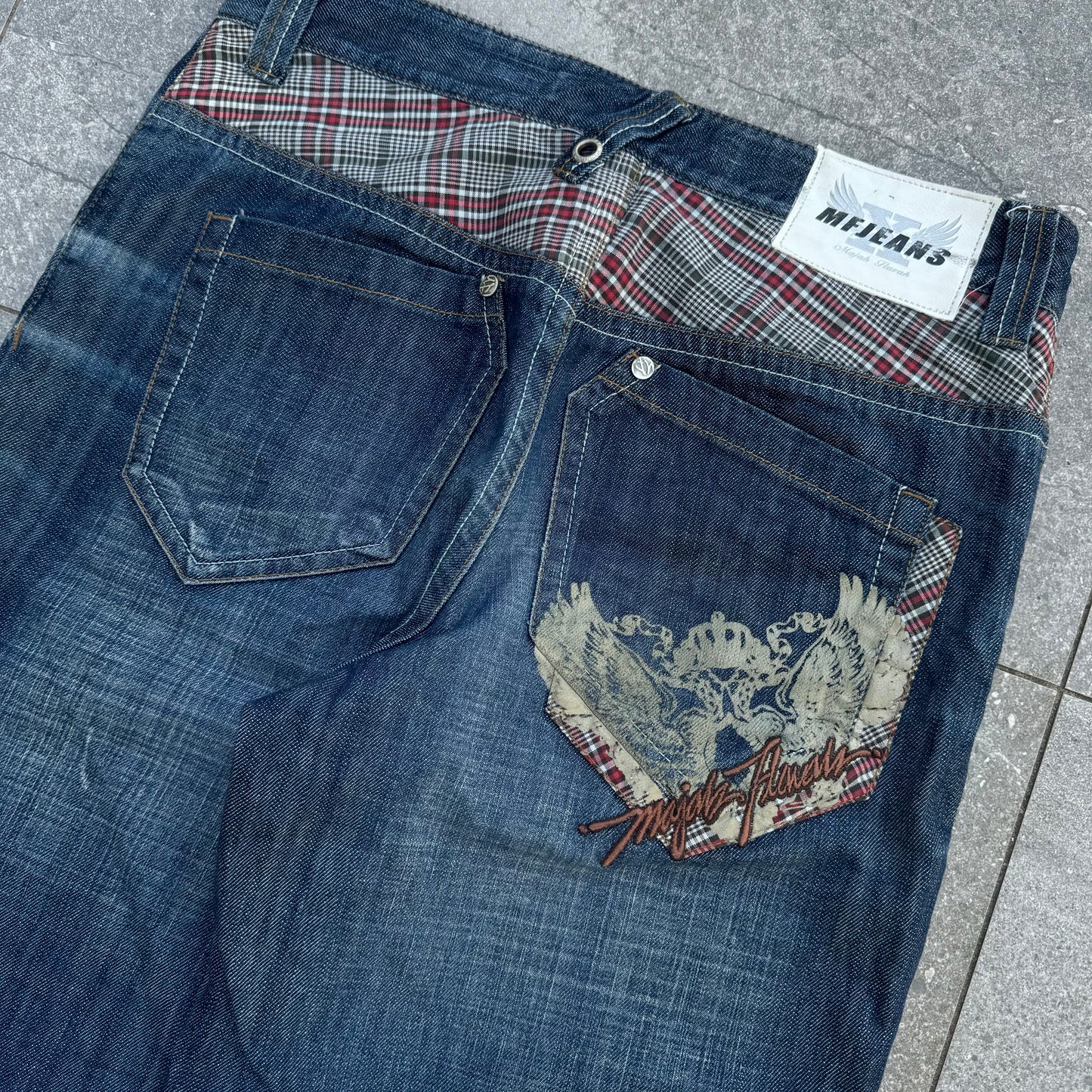 these things are actually called MF jeans wtf hahaha 33x33” NUTS