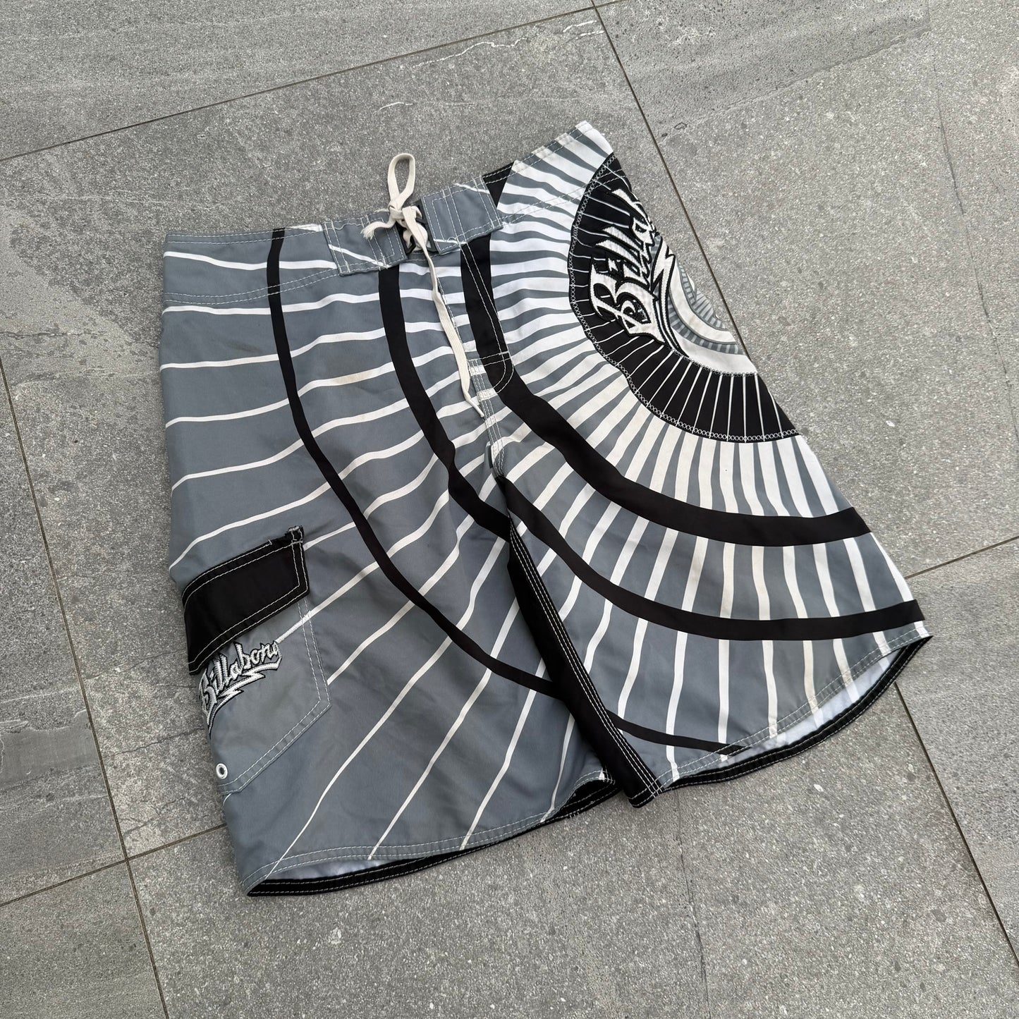 grail billabong side swirls - 32”