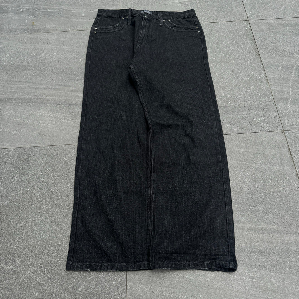 beautiful tank 🪖 jeans - 36x33” yipeeee