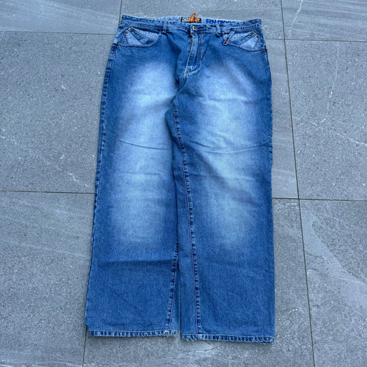 akademiks jeans - 40”