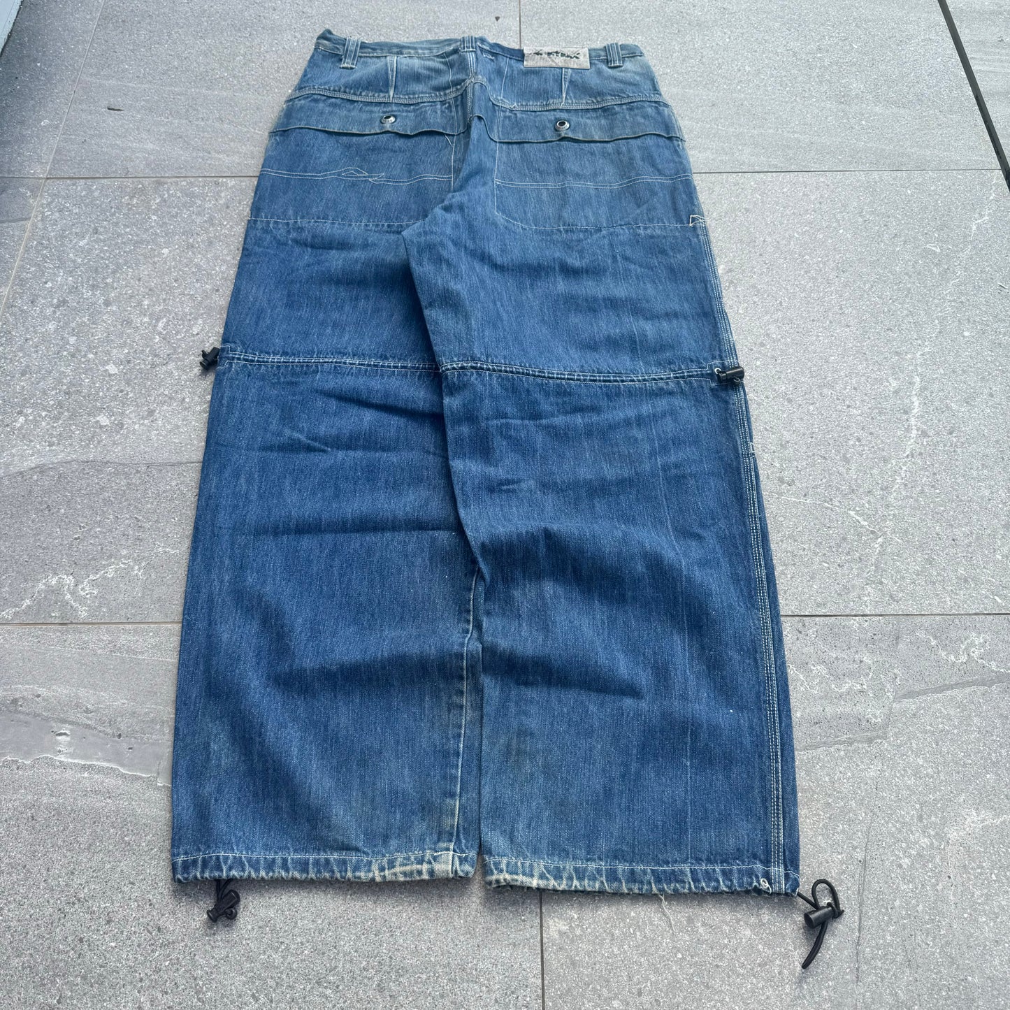 FAT ASS PAIR IDK WHAT BRAND SO HARD THO 34x31” nvm the brand is avirex