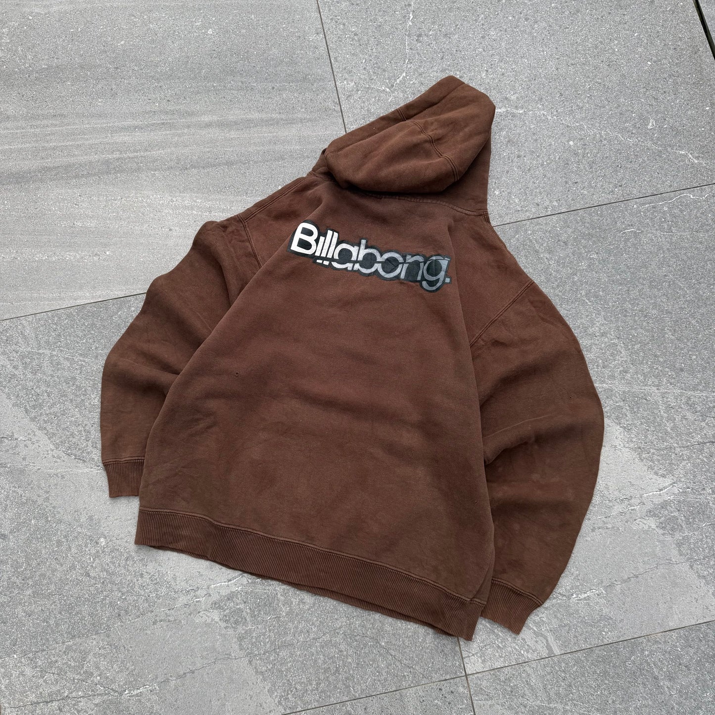 my fav billabong logo on my favourite colour - S