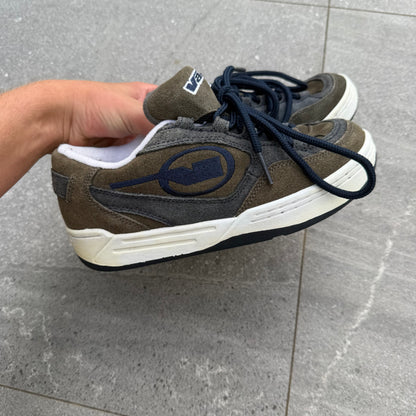 OG vans (insanely hard) - men’s US 6.5 / women’s US 8