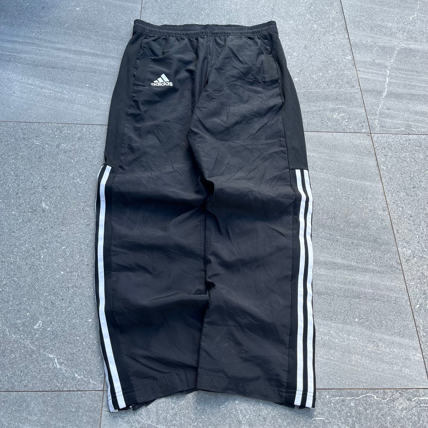 baggy striped adidas trackies - 36”