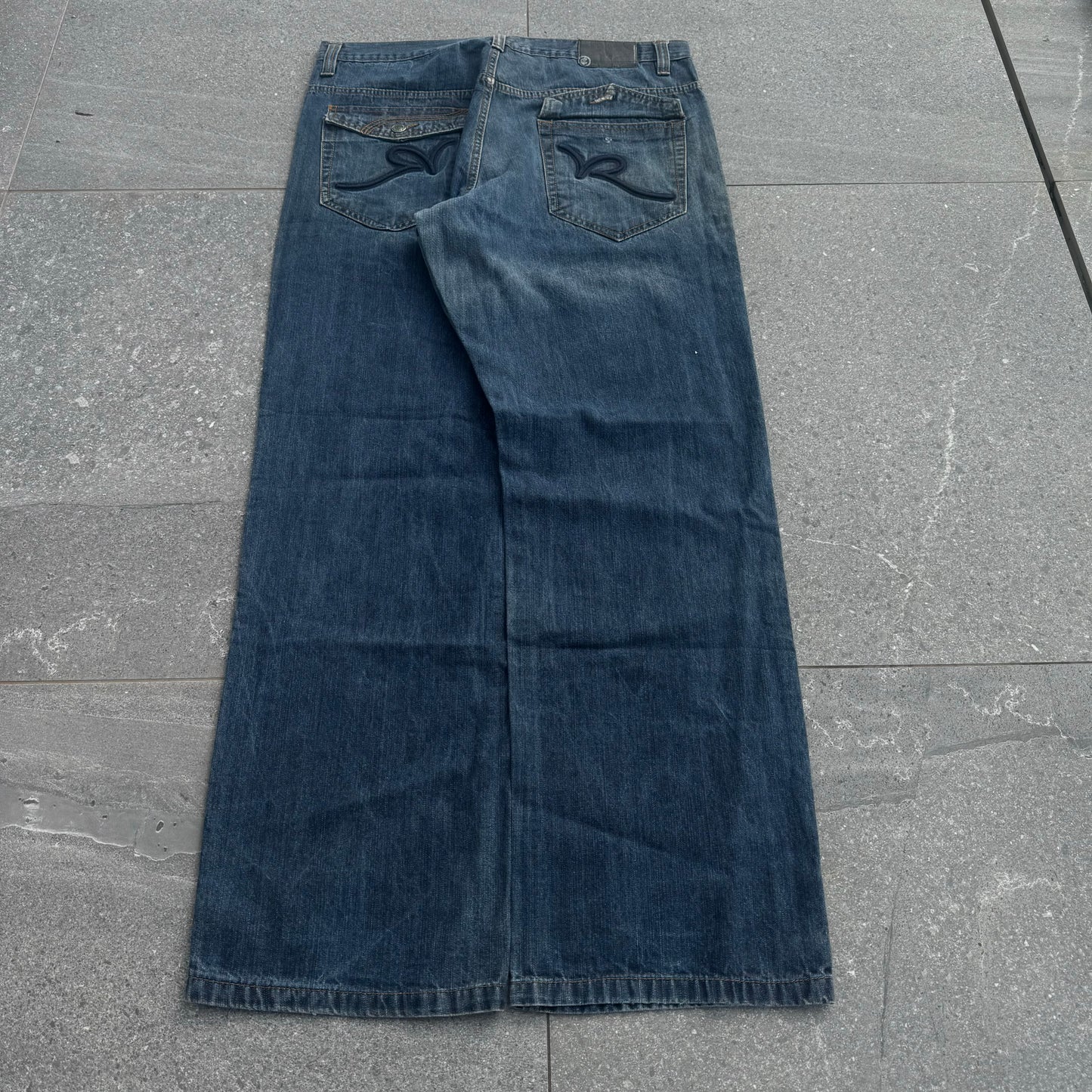 rocawear jeans - 36x33”