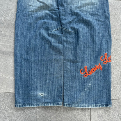 akademiks w a gangsta fade - 36x32”