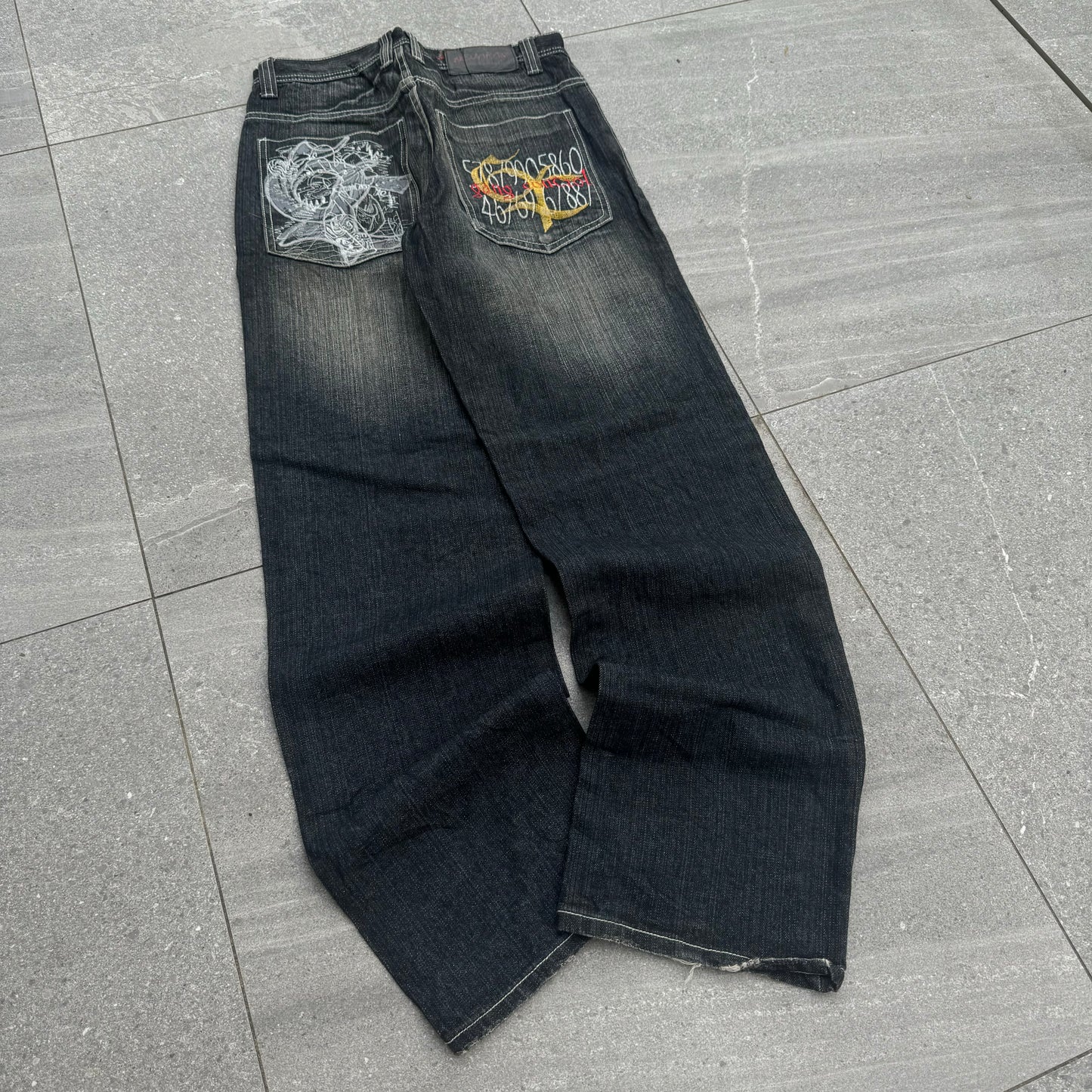 HARDDDD neveran faders - 32x33”